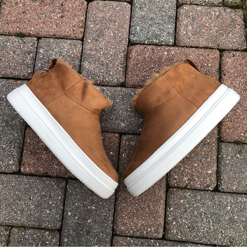 Suede Water Resistant Ankle Booties 🤎🤎 - Picture 2 of 15